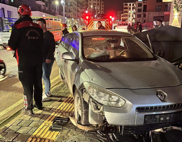 Kahramanmaraş’ta iki araç çarpıştı: 5 kişi yaralandı