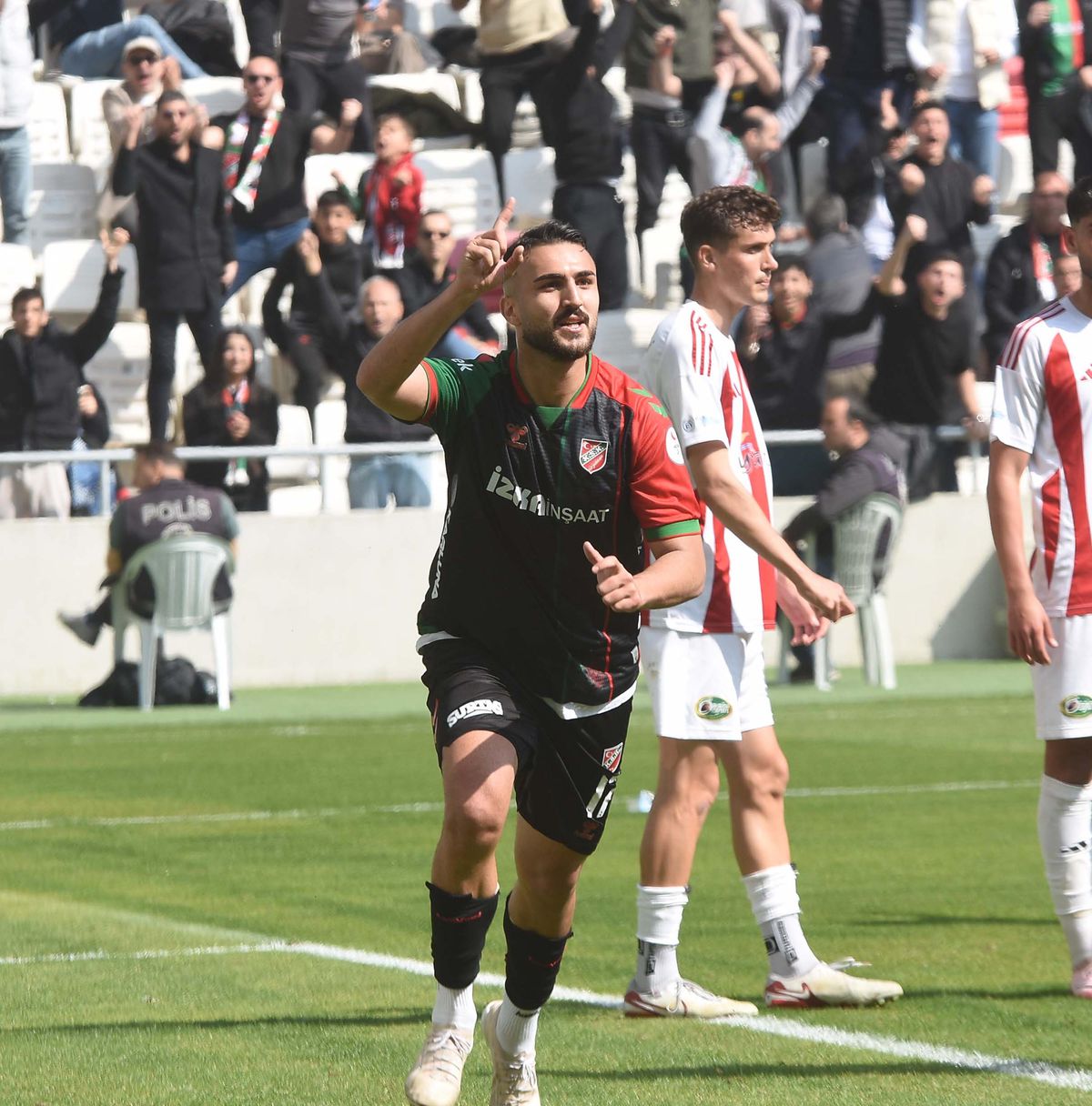 Karşıyaka\'dan Play-Off Öncesi Etkileyici Performans