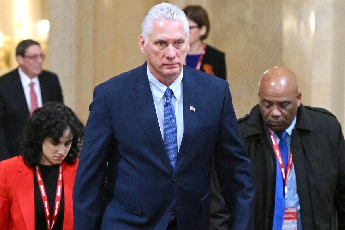 Küba\'dan ABD\'ye tarihi rest: İşgal halinde kendimizi savunuruz, gerekirse ölürüz