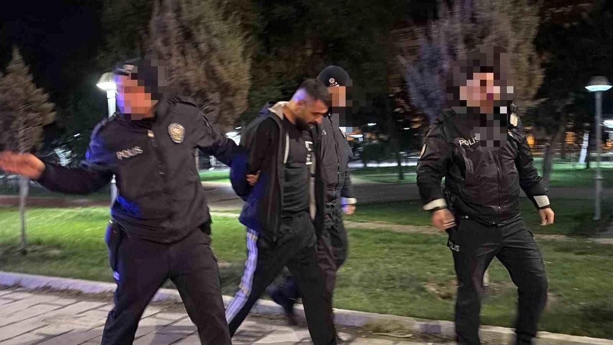 Kayseri\'de Kovalamaca: Uyuşturucu Ele Geçirildi