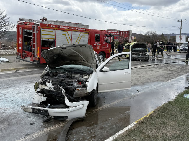 Sivasspor Tesisleri önünde facia: 4 genç futbolcu yaralı, birinin durumu ağır