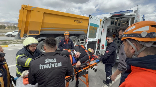 Sivasspor Tesisleri önünde facia: 4 genç futbolcu yaralı, birinin durumu ağır