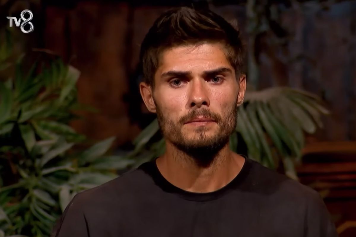 Survivor eski yarışmacıdan Barış Murat Yağcı\'ya hareket dolu sözler
