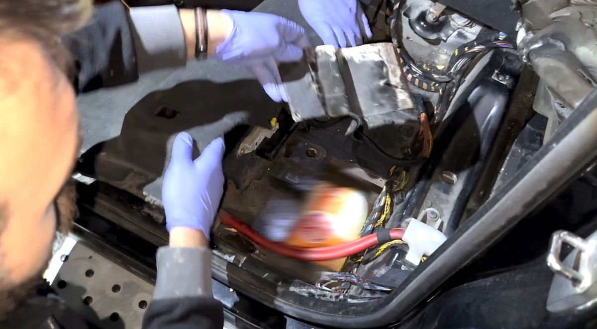 Batman\'da Narkotik Operasyonu: 24 Kilo Metamfetamin Ele Geçirildi