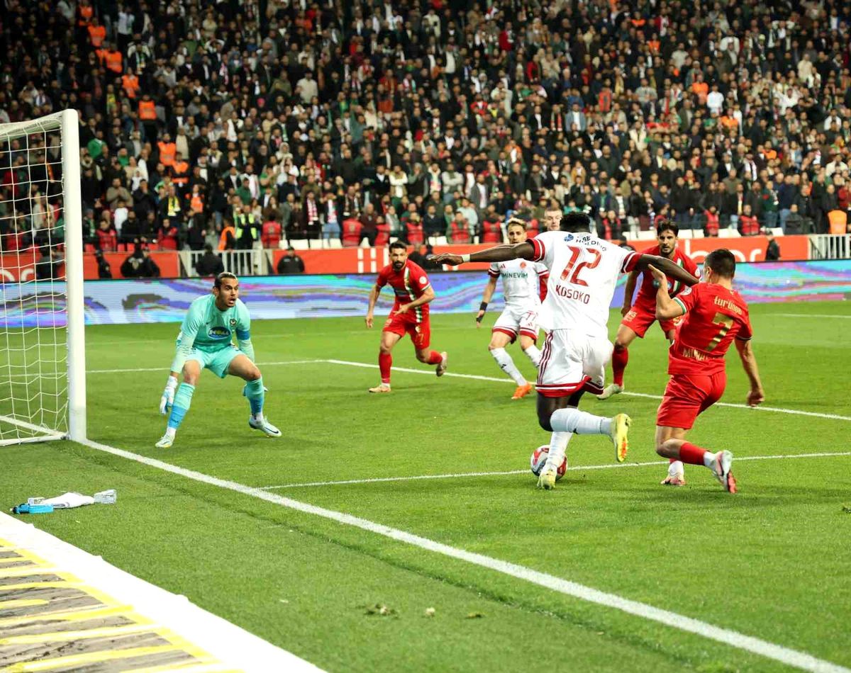 Amed ve Ümraniyespor Berabere Kaldı