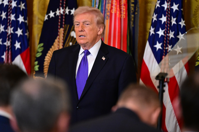 Trump'tan ablukanın başlaması sonrası ilk mesaj