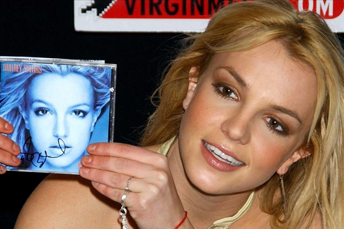 Ünlü şarkıcıyı rehabilitasyon merkezine yatırdılar! \'Dibe vurdu!\'