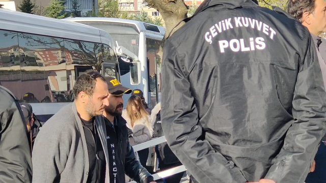 Ünlülere yönelik uyuşturucu operasyonunda 8 tutuklama! Aralarında eski hakem Elif Karaarslan da var