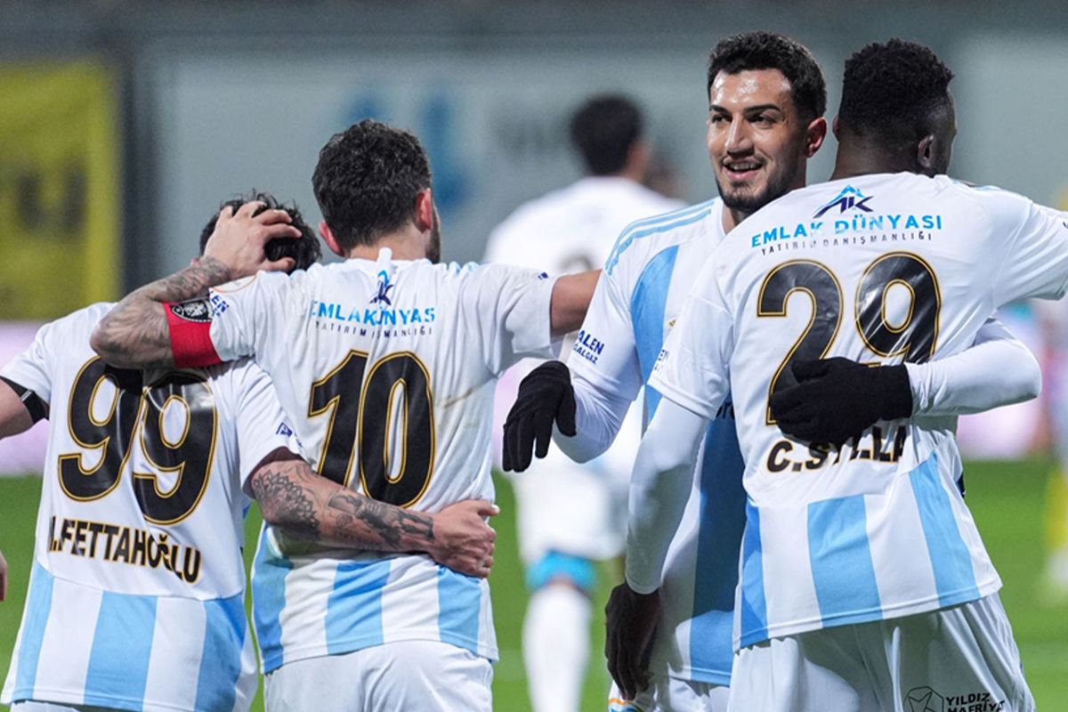 Yine kazandılar! Erzurumspor, rakibi puan kaybetmesi halinde Süper Lig\'de