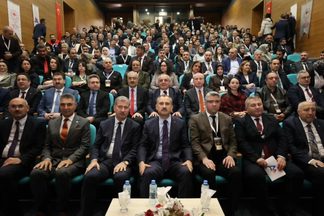 Ağrı’da zirai kalkınma çalıştayı düzenlendi