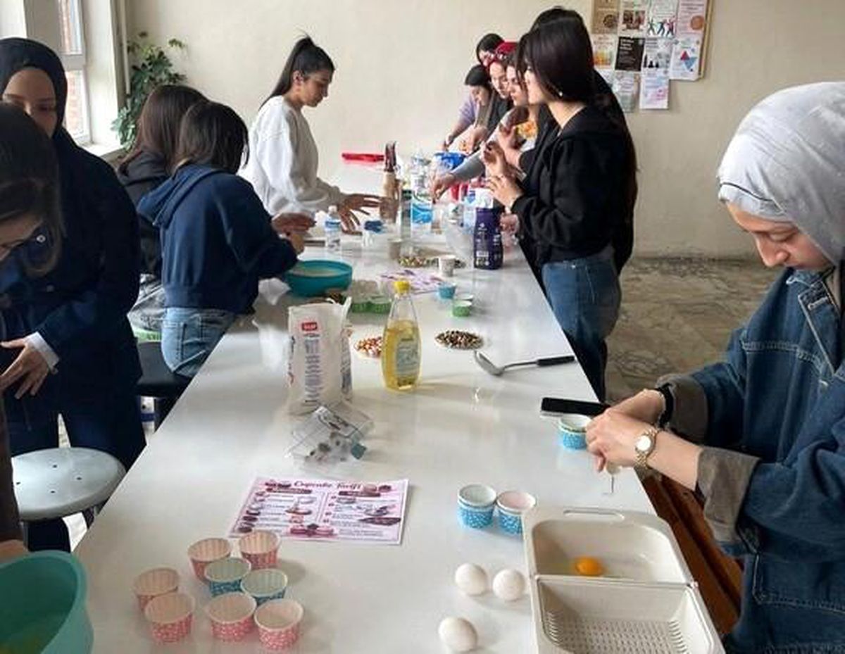 Kütahya\'da Mini Kek Atölyesi Düzenlendi