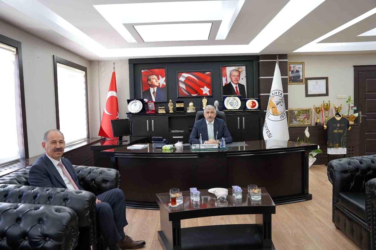 Ardeş Belediye Arpaçay\'dan Kahta Belediyesine ziyaret