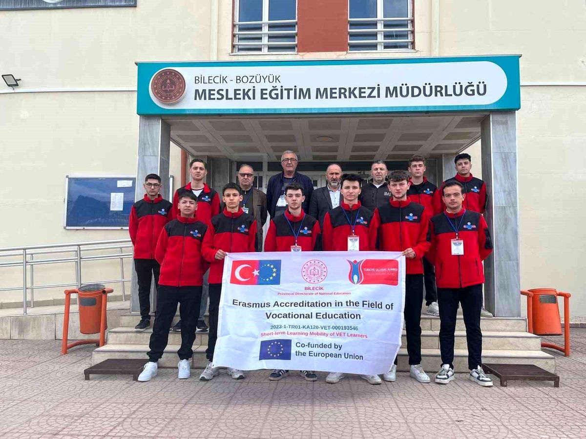 Bozüyük\'ten Almanya\'ya Erasmus+ Kafilesi Uğurlandı