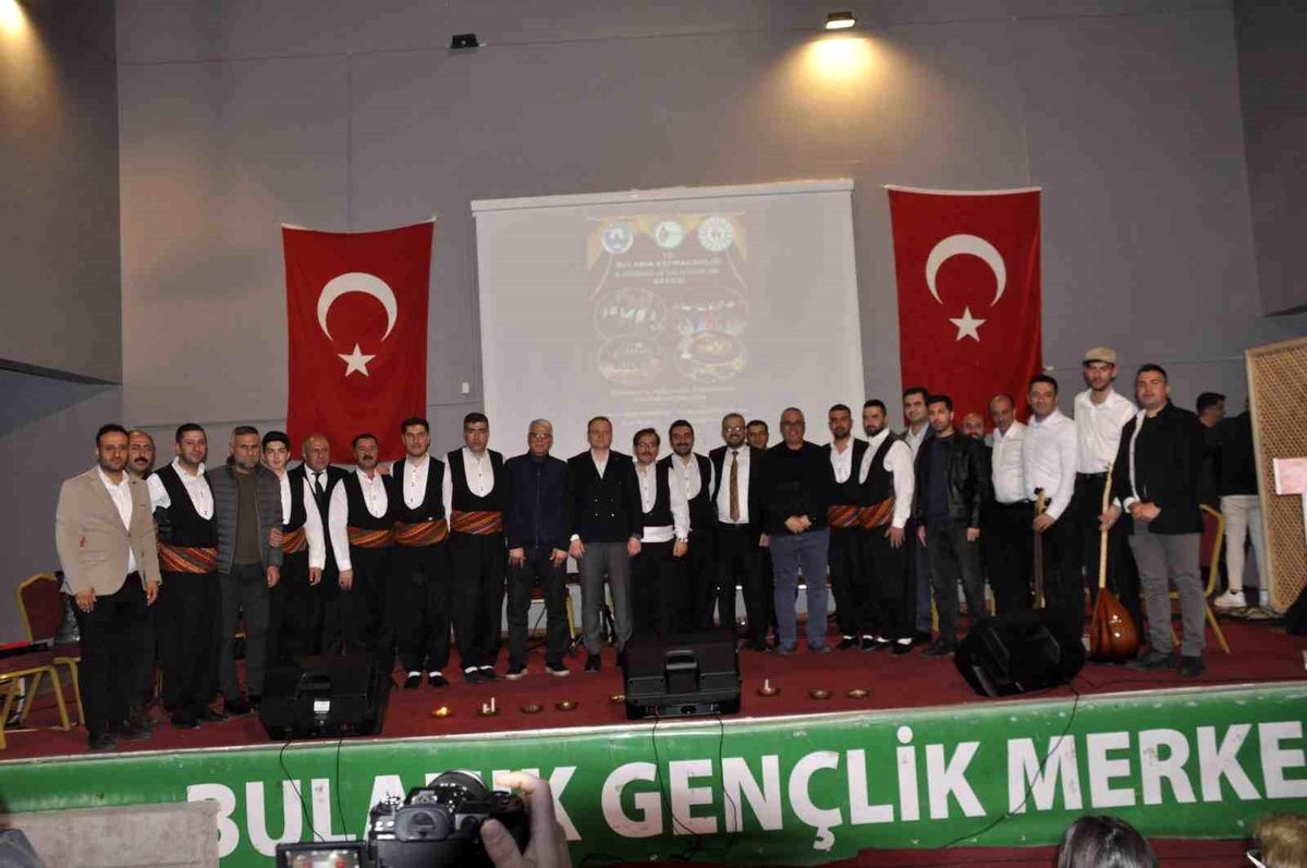 Bulanık\'ta \'kürsübaşı ve çiğ köfte\' etkinliği