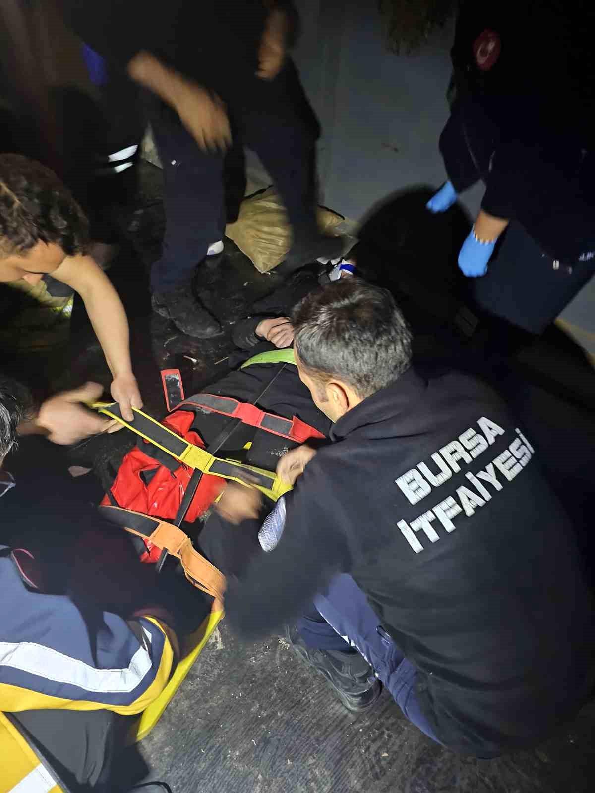 İnegöl\'de genç asansör boşluğuna düştü