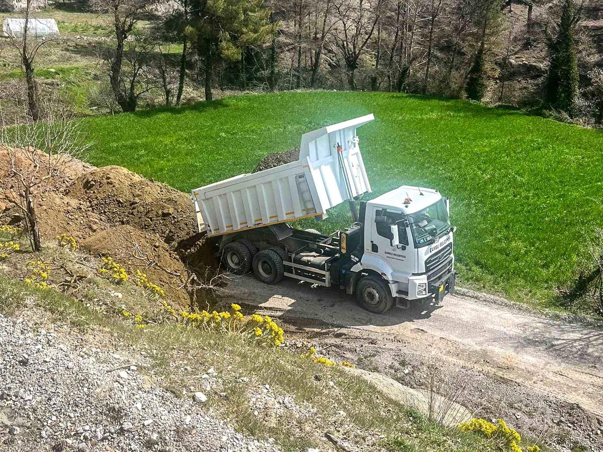 Çamelili vatandaşların güvenli ve konforlu ulaşımı sağlanması için çalışmalar sürüyor