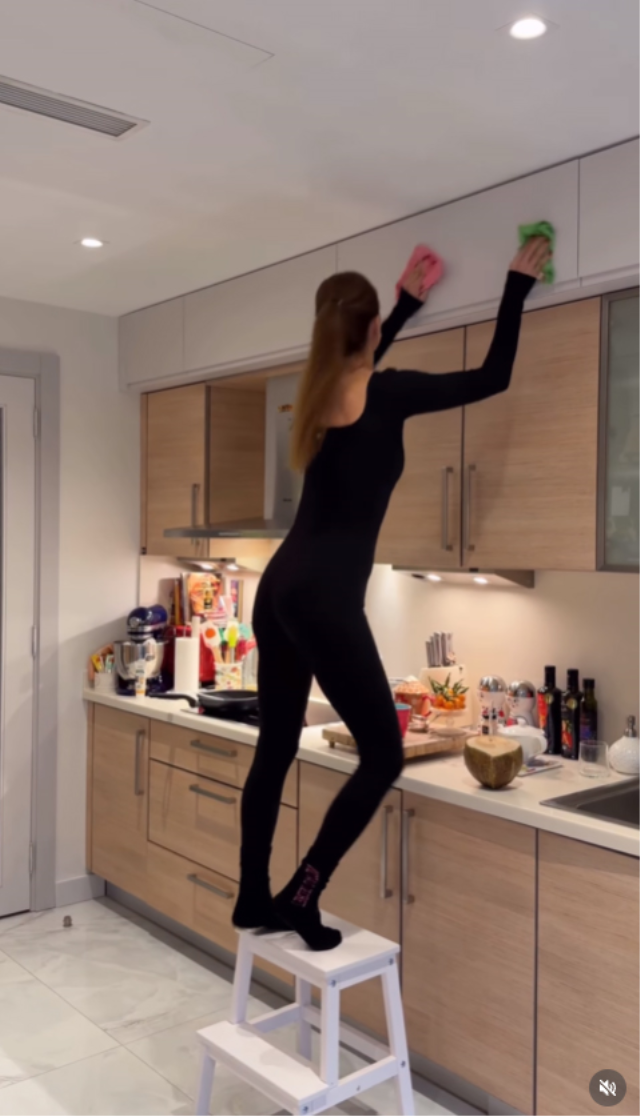 Ebru Şallı'dan şaşırtan itiraf: Bavulla ekmek getiriyorum