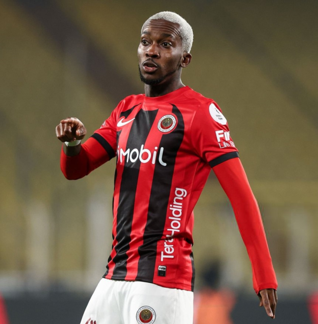 Gençlerbirliği'nde Galatasaray maçı öncesi deprem! Eski Cimbomlu kadro dışı bırakıldı