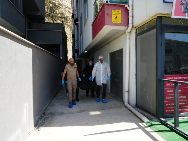 Öldürdüğü hamile eşinin cesediyle 10 gün aynı evde yaşayan koca: 