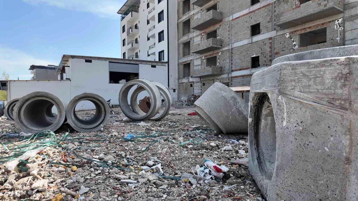 Hatay Büyükşehir Belediyesi, Kırıkhan\'a modern altyapı