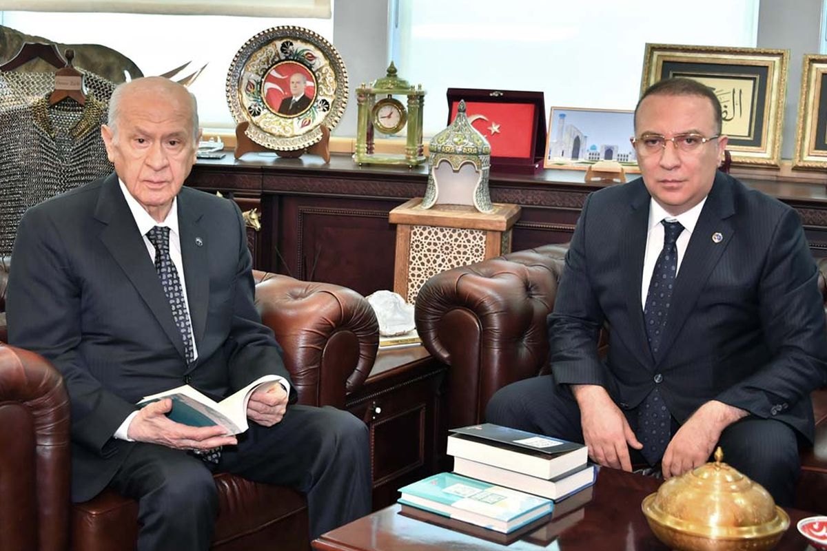 İzzet Ulvi Yönter önce paylaştı sonra sildi! MHP\'ye mesaj mı verdi?