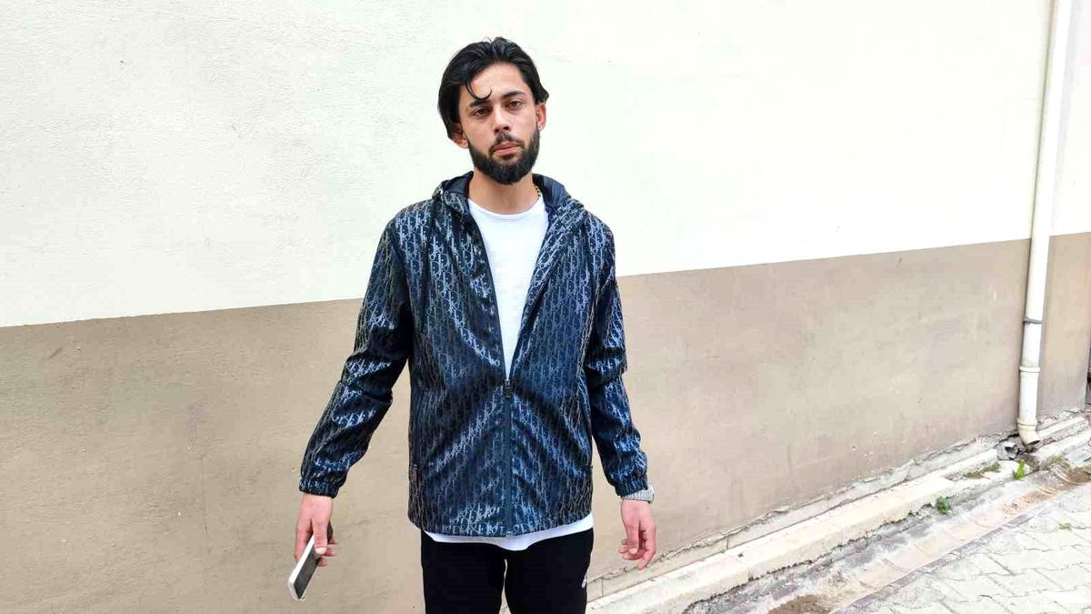 Kahraman İşçi Bıçaklandı