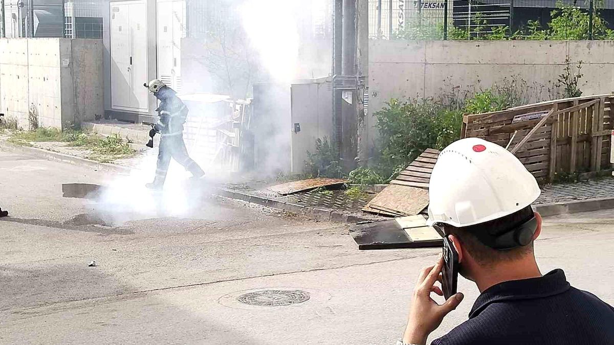 Körfez\'de Trafoda Yangın Panik Yarattı