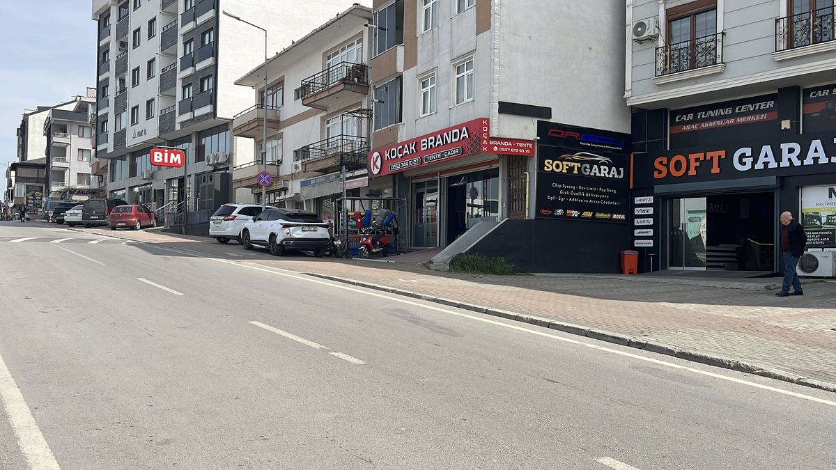 Çayırova\'da Kaza: 3 Yaralı