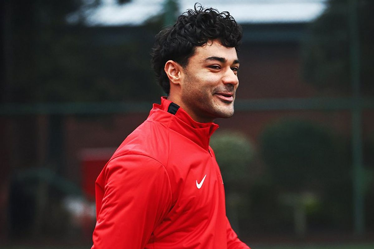 Ozan Kabak imzayı attı! 2030 yılına kadar Bundesliga\'da