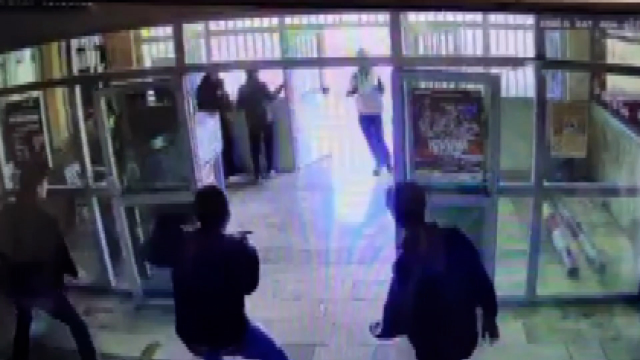 Şanlıurfa'daki okul saldırısı kamerada! Kapıdan ateş ederek girdi