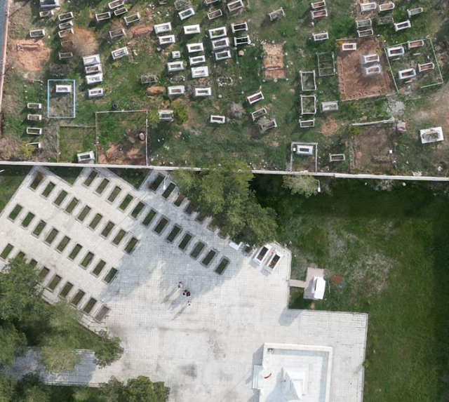 Sivas'ta bir garip olay: Pusula ile mezarlığa gidenler şaşıp kalıyor