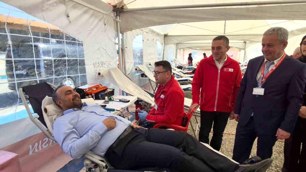 Bartın Üniversitesi\'nde Kan Bağış Kampanyası