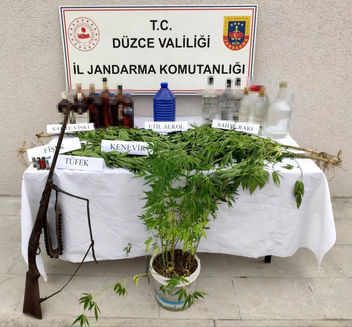 Düzce\'de Uyuşturucu Operasyonu: 7 Tutuklama