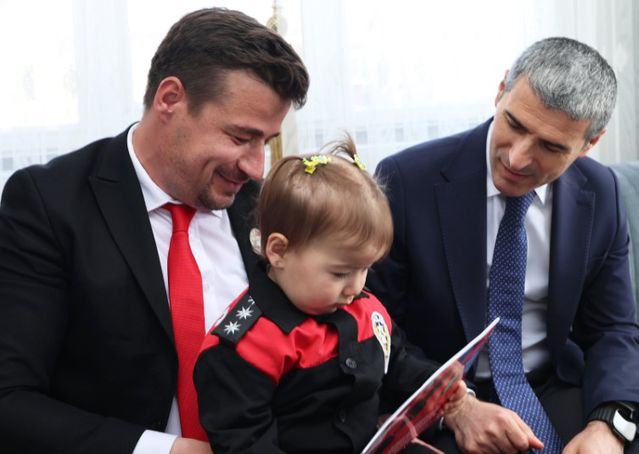 Vali Aktaş’tan gazi ailesine ziyaret