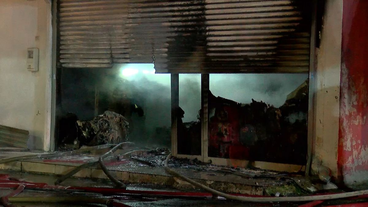 Bağcılar\'daki Oyuncak Mağazasında Yangın