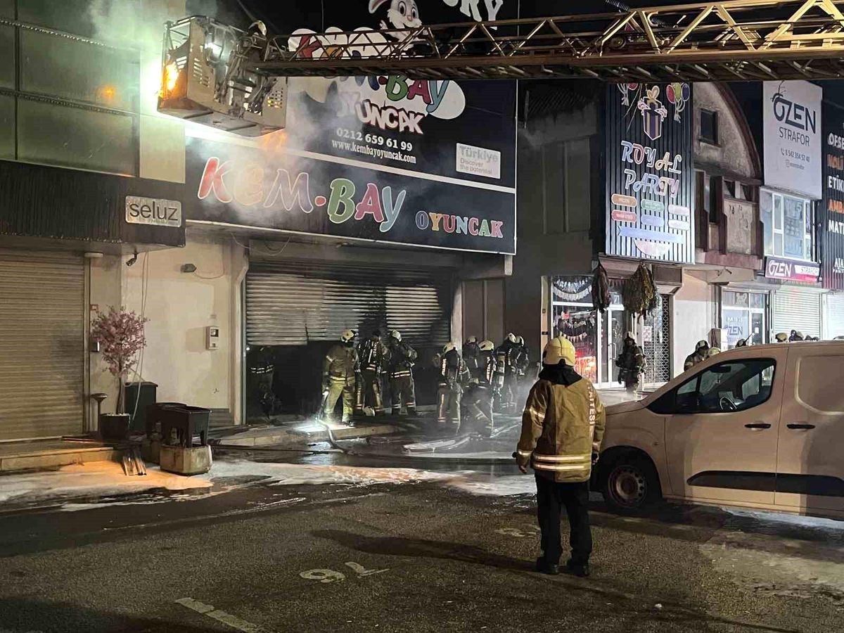 Bağcılar\'da Yangın Paniği