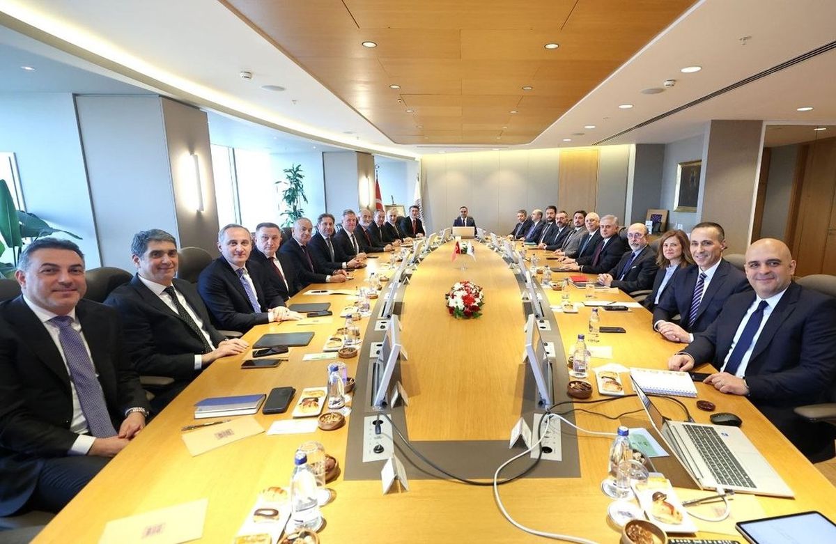 Bakan Kacır, Bankalar ile Toplantı Düzenledi