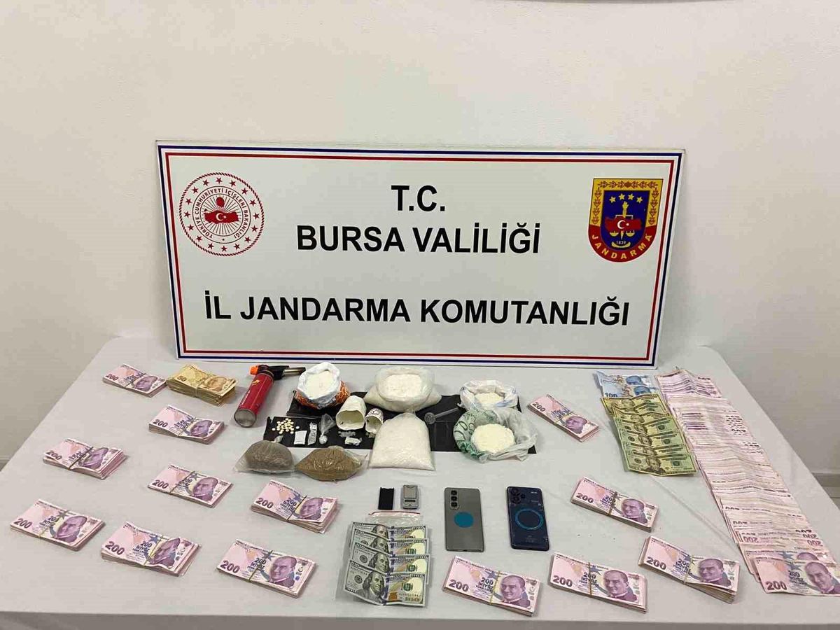 Bursa\'da Uyuşturucu Operasyonu: 2 Tutuklama