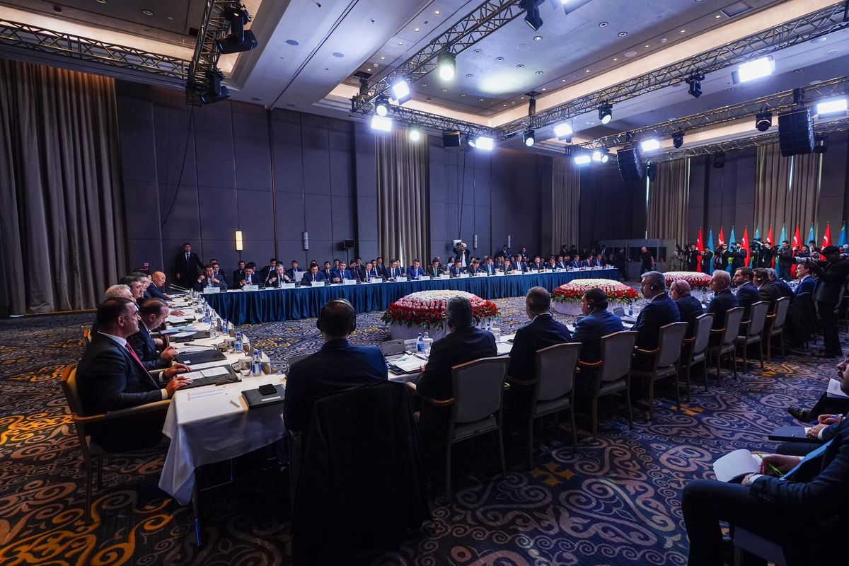 Cevdet Yılmaz Astana\'da Toplantı Düzenledi