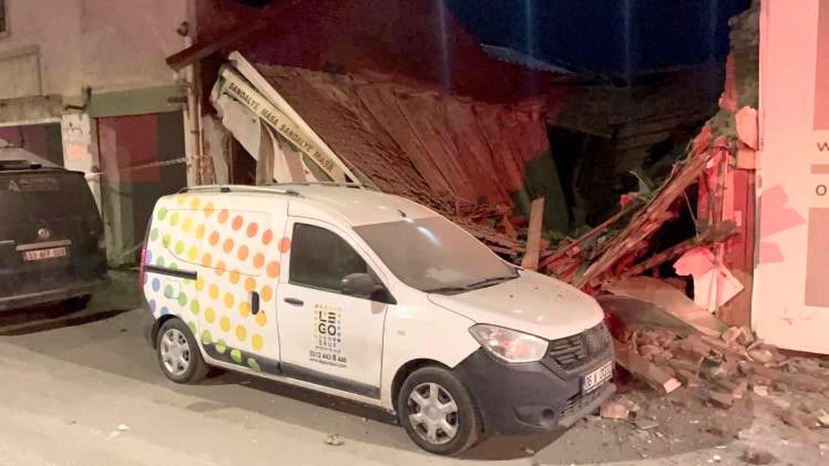 Eskişehir\'de Metruk İş Yeri Yıkıldı