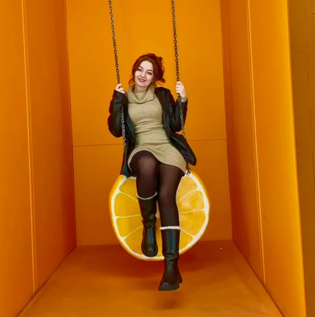 Görev başında erkek arkadaşına çıplak fotoğraf yollayan polisin görevine son verildi