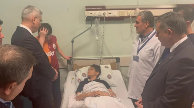 Kahramanmaraş'ta en acı bekleyiş: Aileler cenazeleri için hastanede