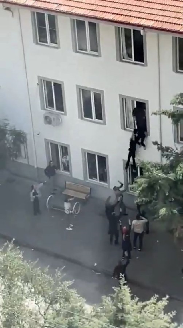 Kahramanmaraş'taki okul saldırısında hayatını kaybeden 9 kişinin kimliği belli oldu