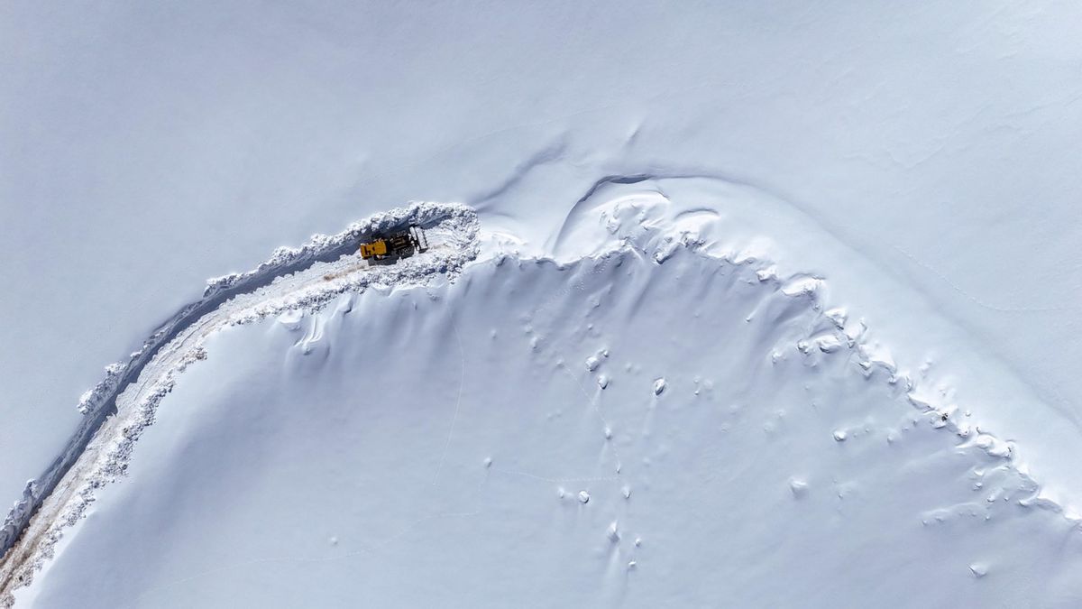 Muş\'ta Nisan\'da Karla Mücadele