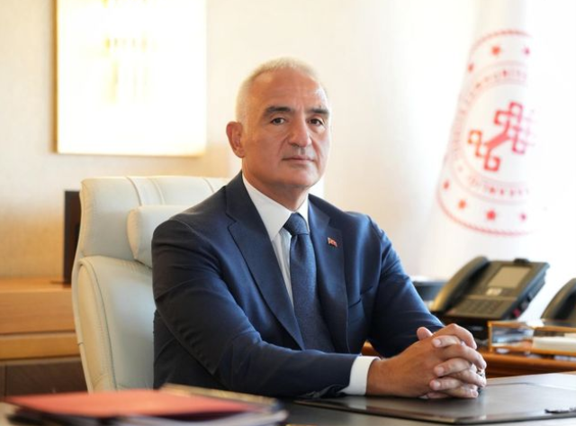 Smyrna Antik Kenti kökenli heykel başı, ABD'den Türkiye'ye iade edildi