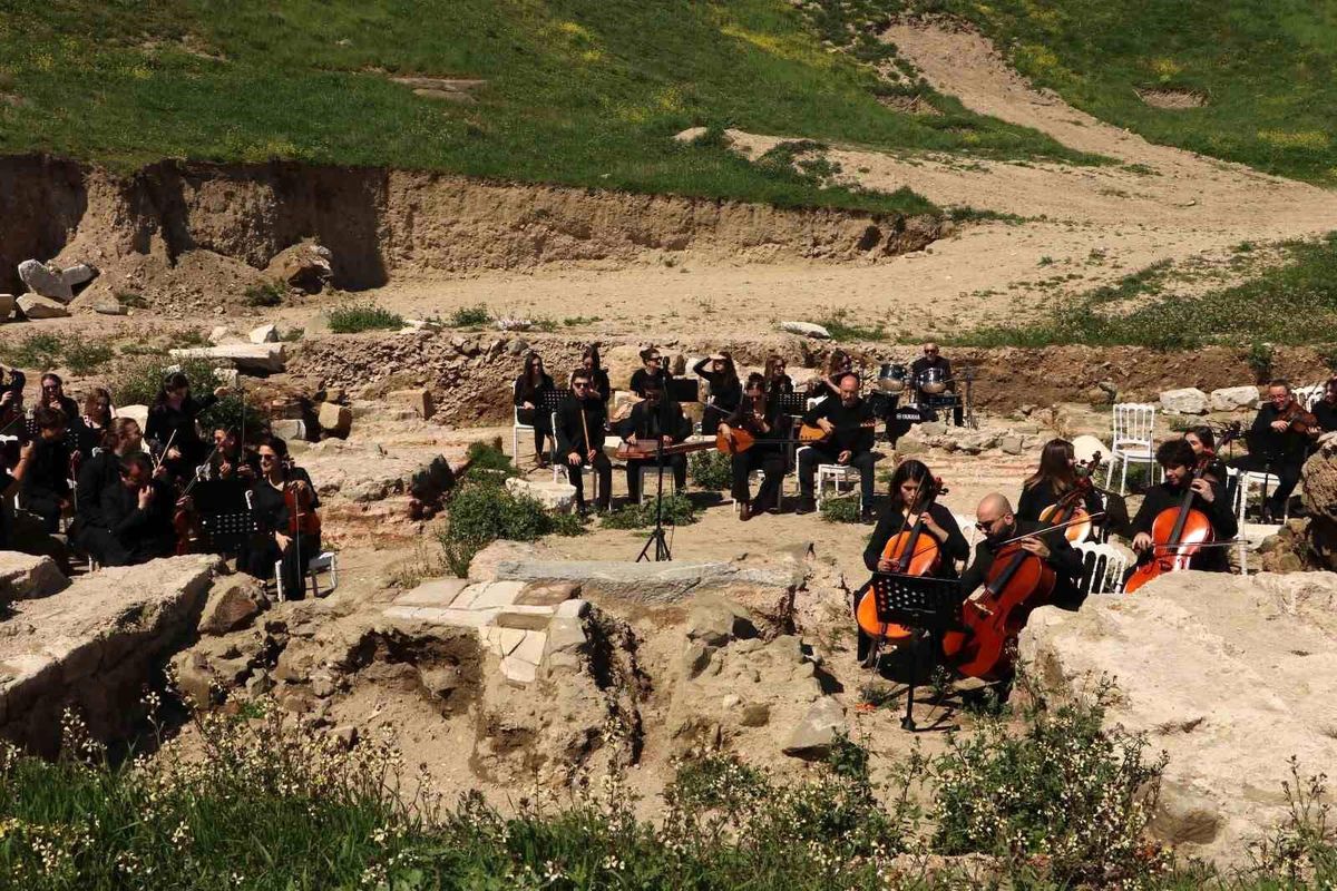 Perinthos Antik Tiyatrosu\'nda Sanat Şöleni