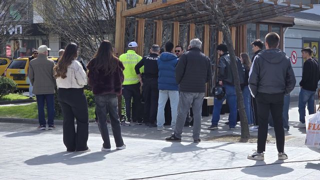 Yalova'da Fotoğraf Çekme İddiası Kavga Çıkardı