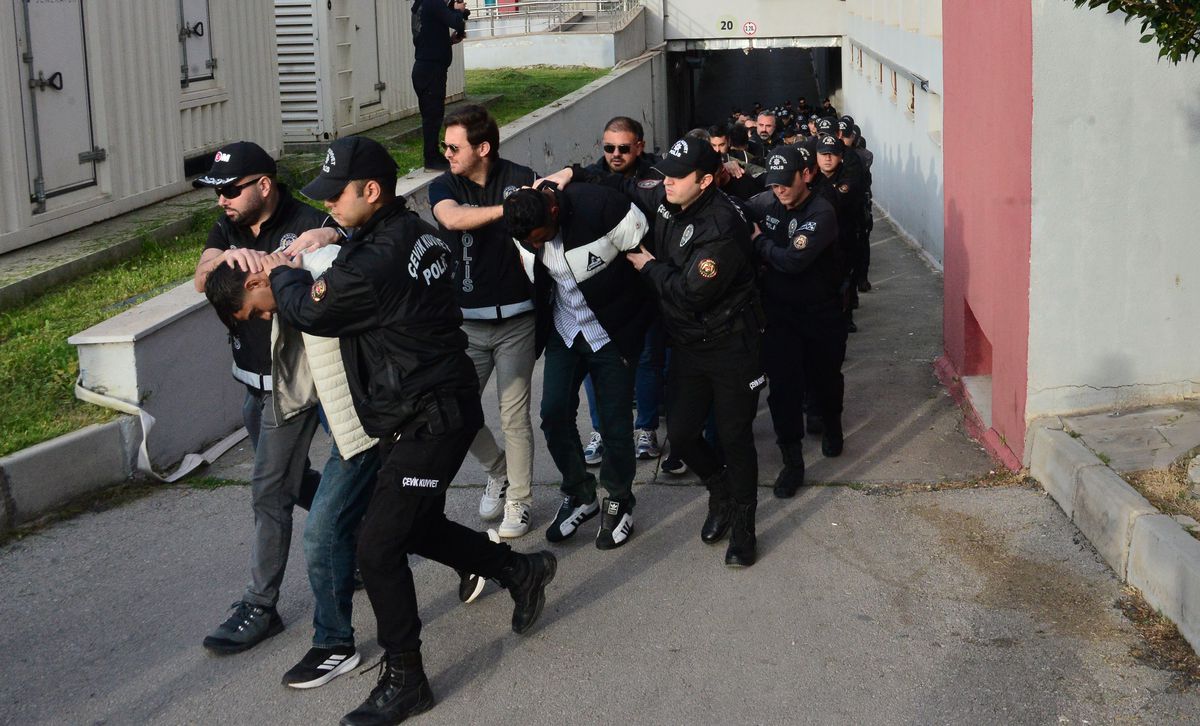 Adana merkezli 8 ilde Bayğaralar suç örgütüne operasyonda 287 şüpheli adliyede