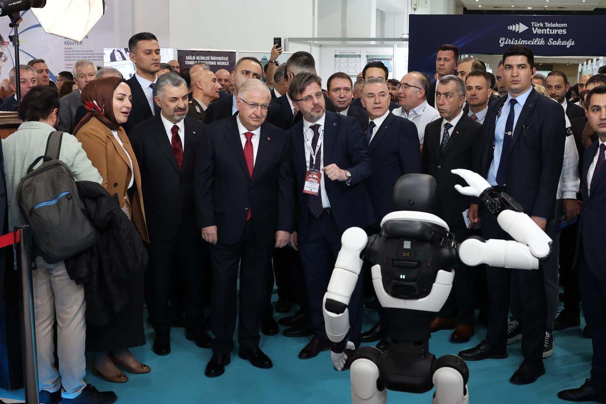 Bakan Güler Verimlilik Fuarı\'nı Ziyaret Etti