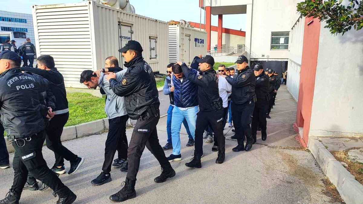 Adana\'da Korsan Operasyon: 287 Gözaltı